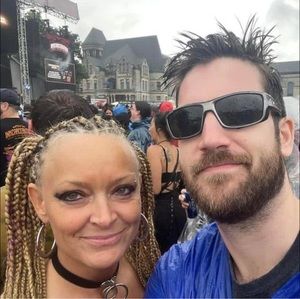 Meet your Posher, Sherry